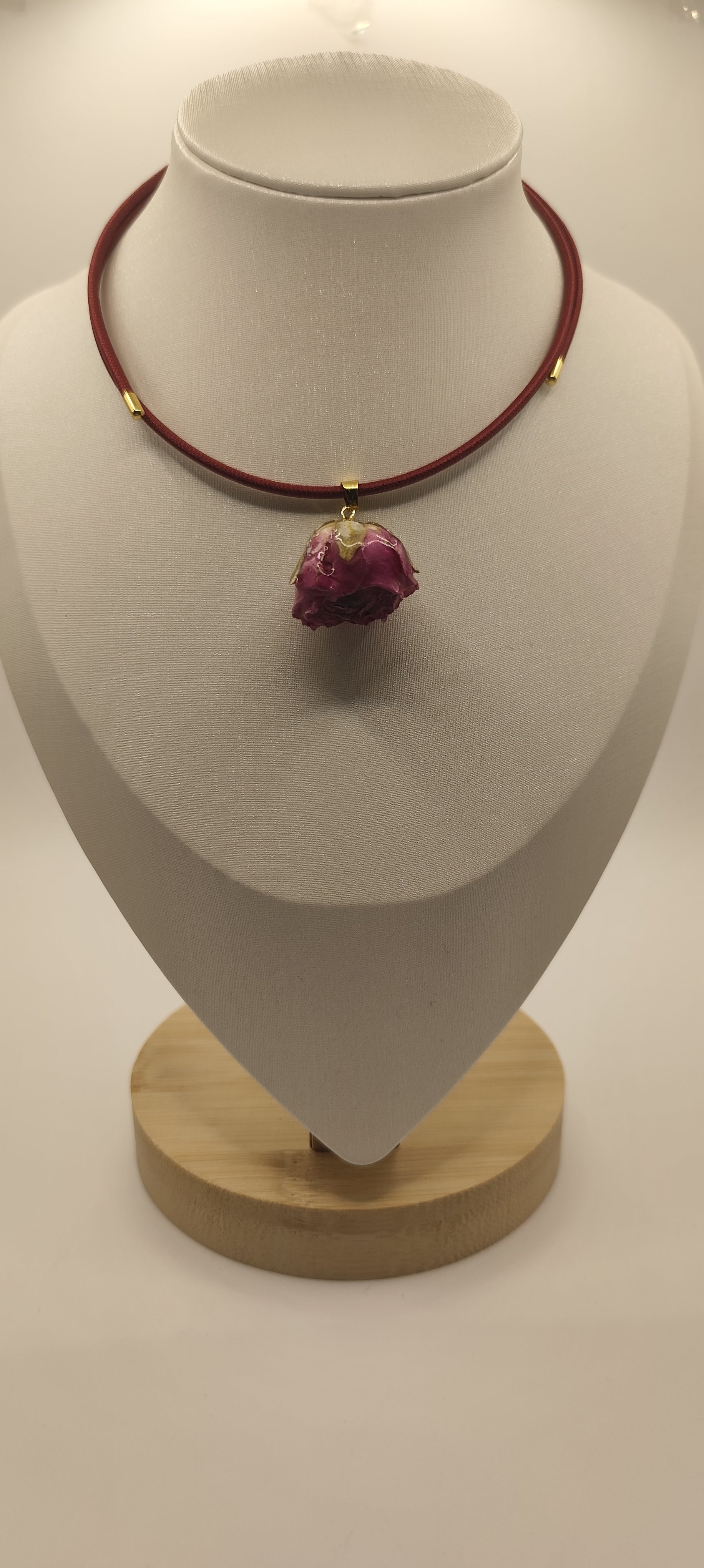 Collana Magnetica