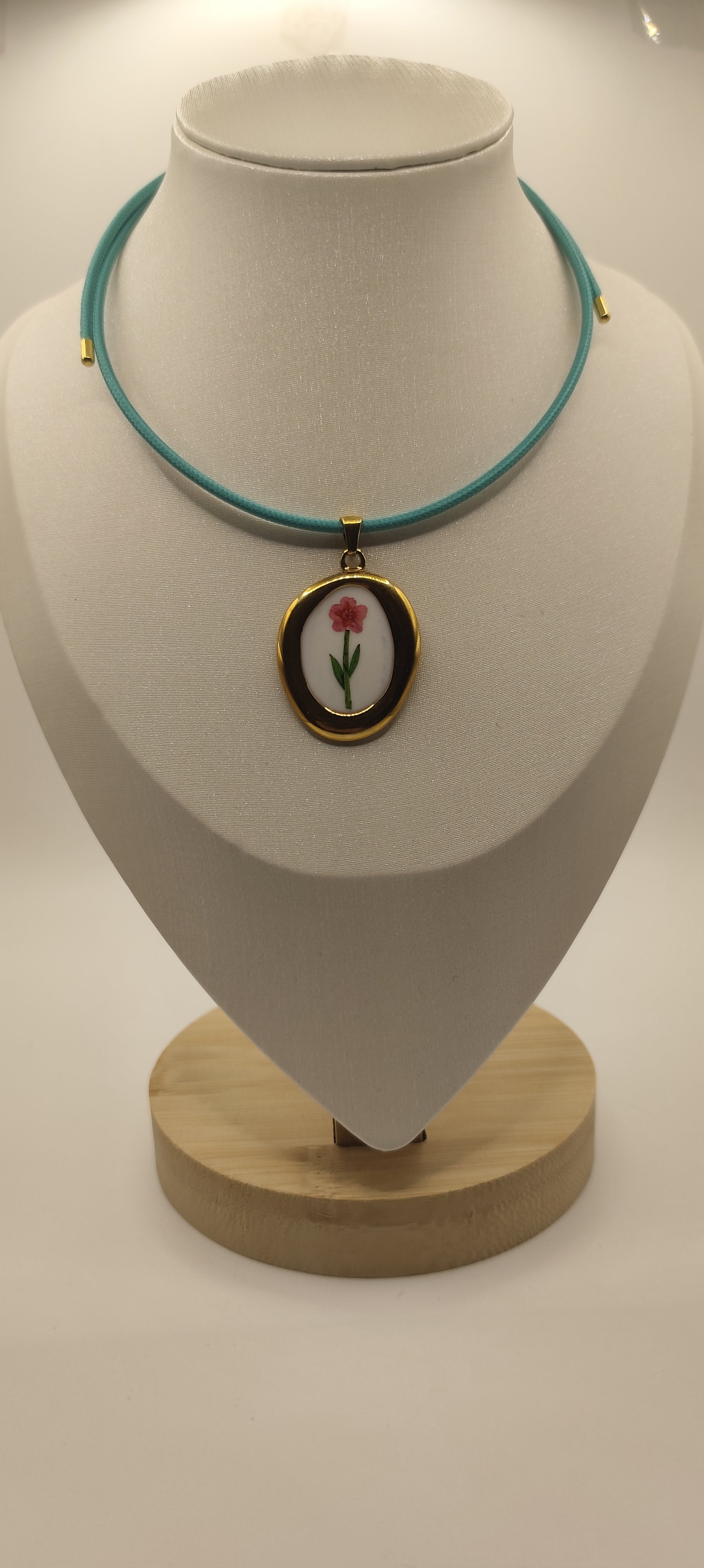 Collana Magnetica